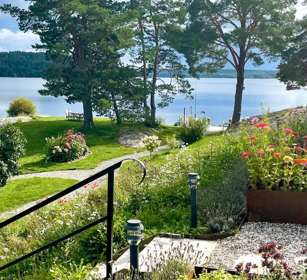 Bastuviken Bed And Breakfast Уппсала Экстерьер фото